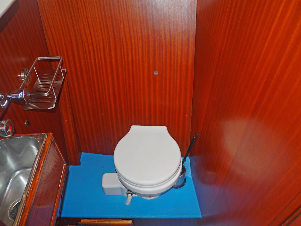 Fore ship, Accommodation